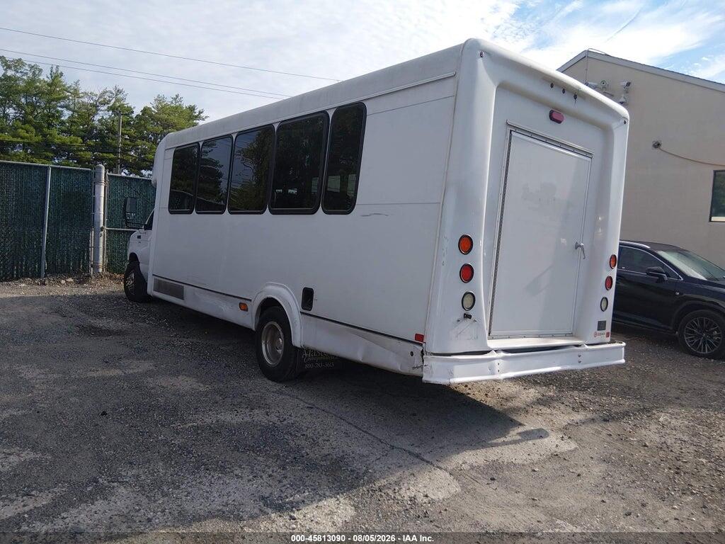 1FDFE4FS5JDC29761 2018 FORD E-450 CUTAWAY photo no. 3