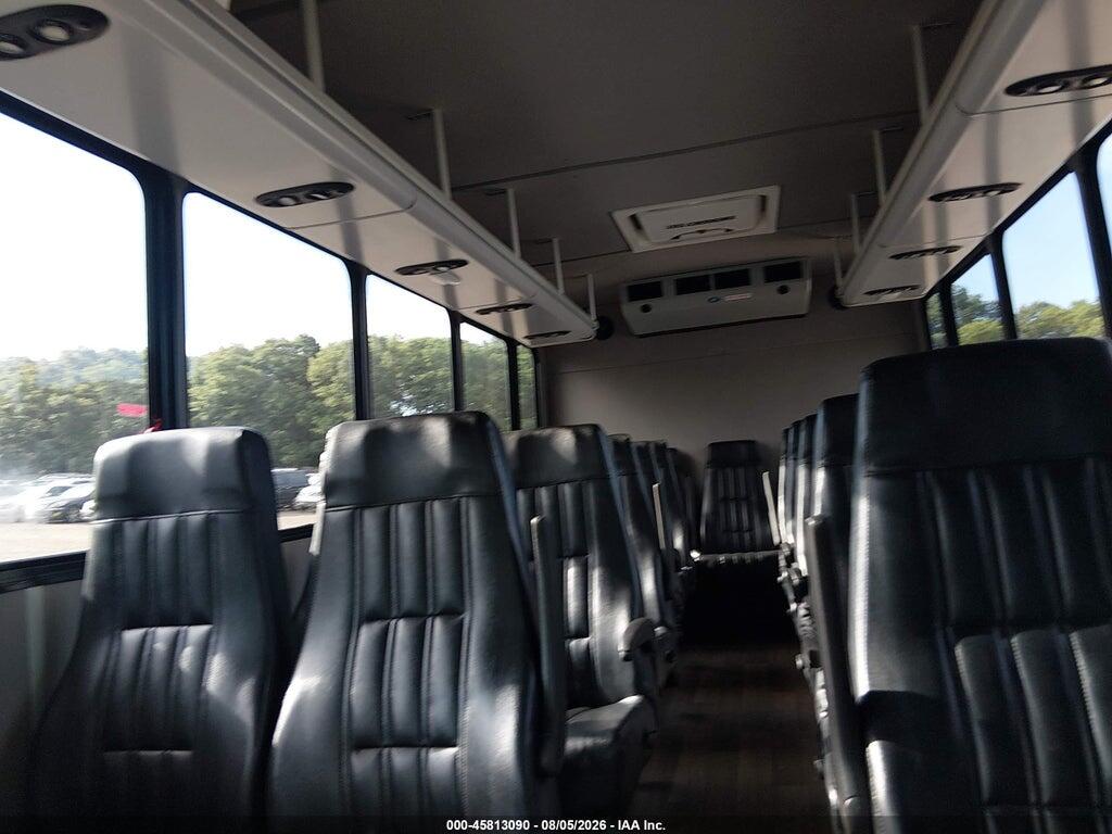 1FDFE4FS5JDC29761 2018 FORD E-450 CUTAWAY photo no. 7