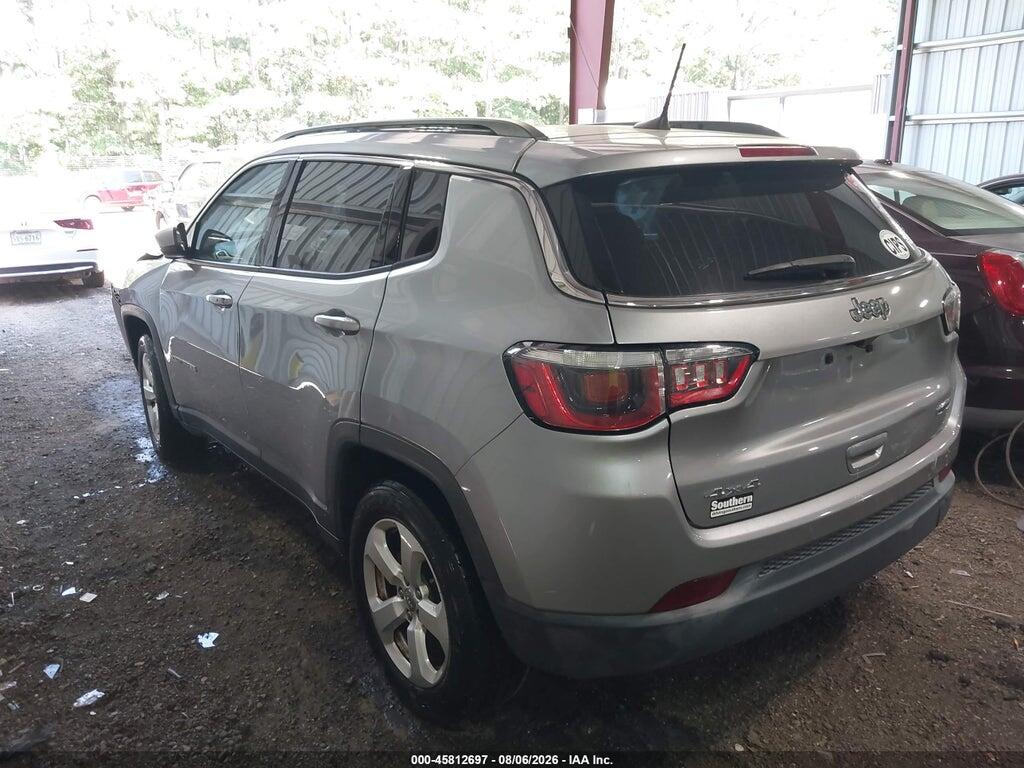 3C4NJDBB4JT161688 2018 JEEP COMPASS photo no. 3