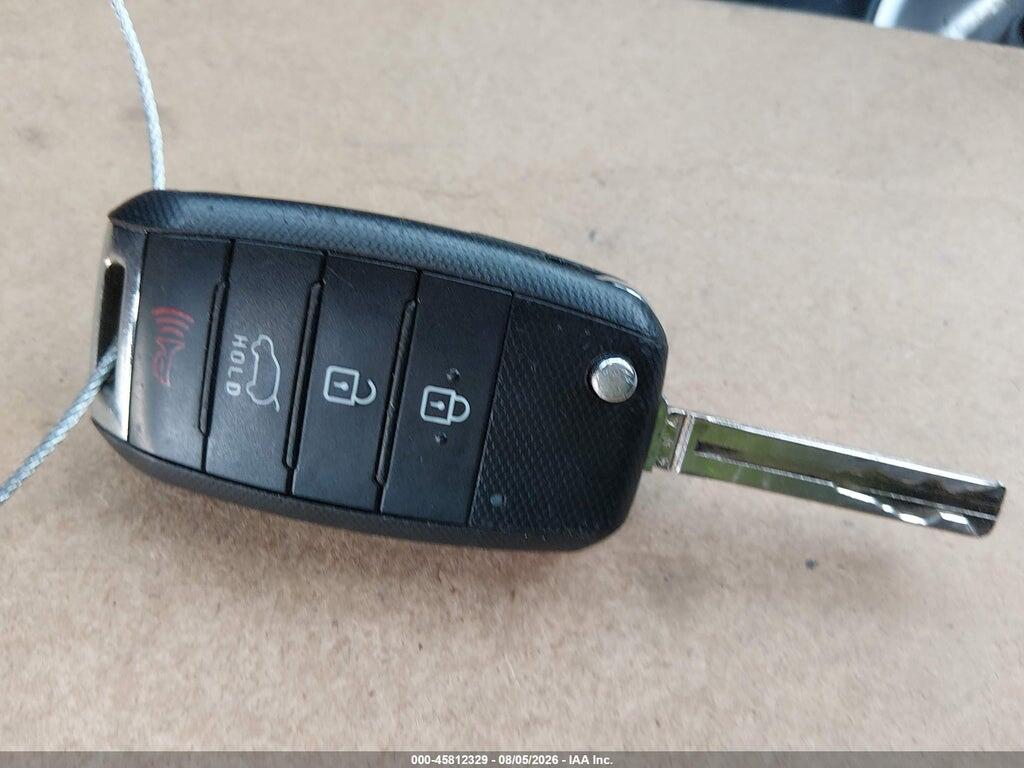 KNDJP3A58J7566900 2018 KIA SOUL photo no. 11