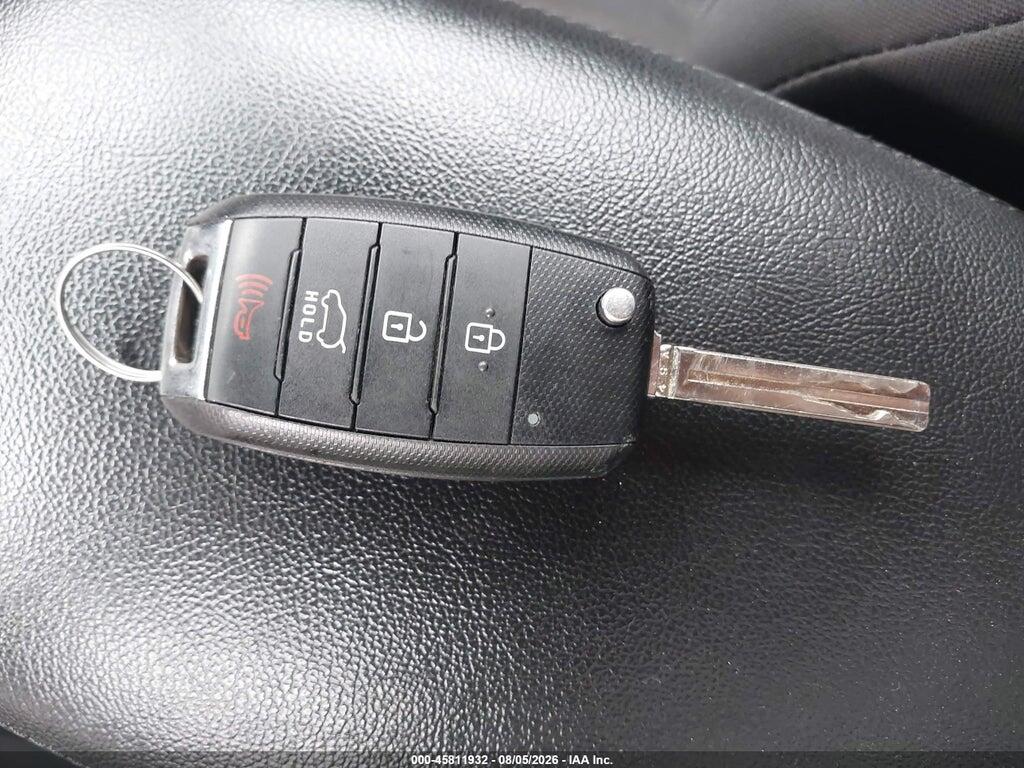 KNDJN2A22J7599378 2018 KIA SOUL photo no. 11