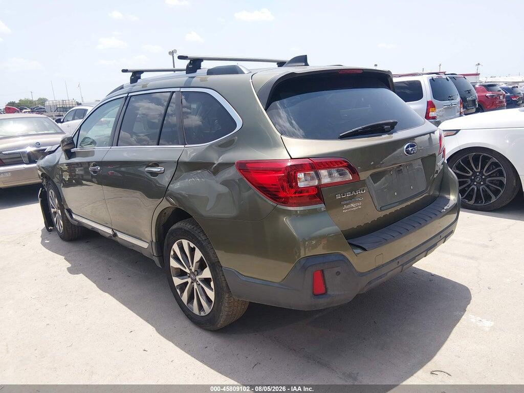 4S4BSETC8J3228961 2018 SUBARU OUTBACK photo no. 3