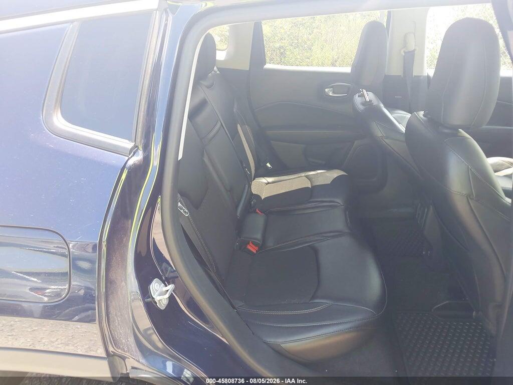 3C4NJDBB8JT373381 2018 JEEP COMPASS photo no. 8
