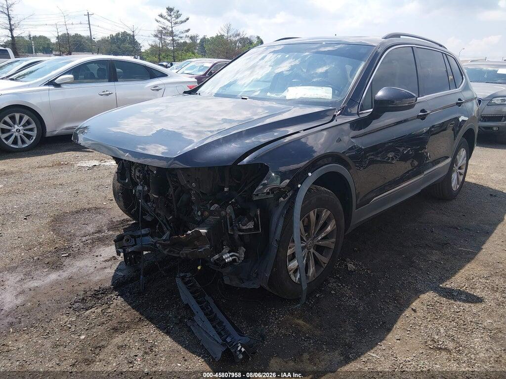 3VV3B7AX0JM175960 2018 VOLKSWAGEN TIGUAN photo no. 2