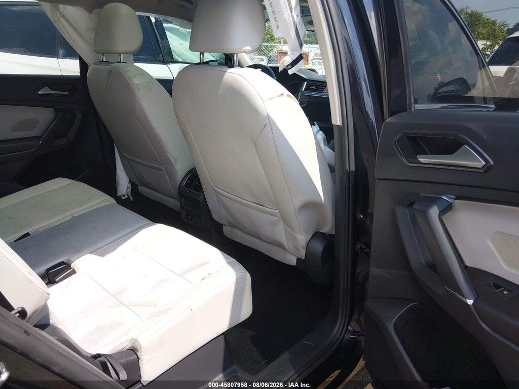 3VV3B7AX0JM175960 2018 VOLKSWAGEN TIGUAN photo no. 8