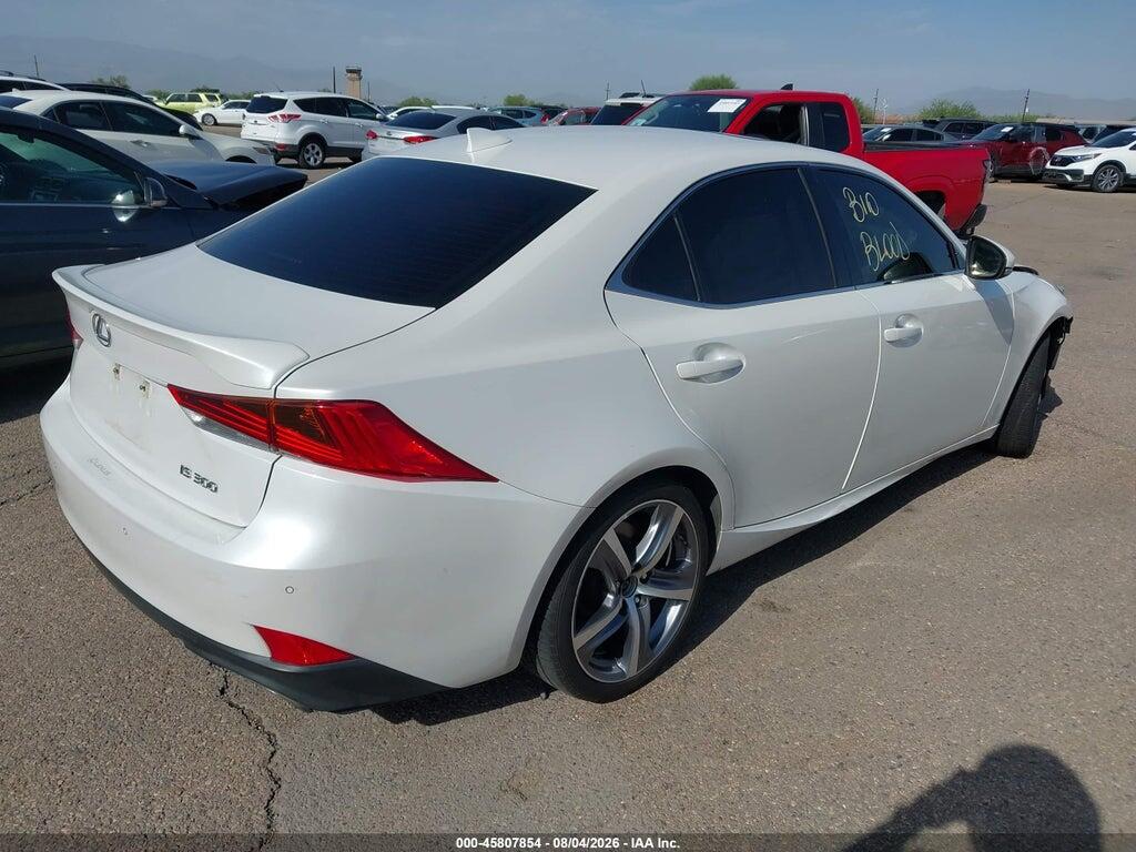JTHBA1D2XJ5065934 2018 LEXUS IS 300 photo no. 4