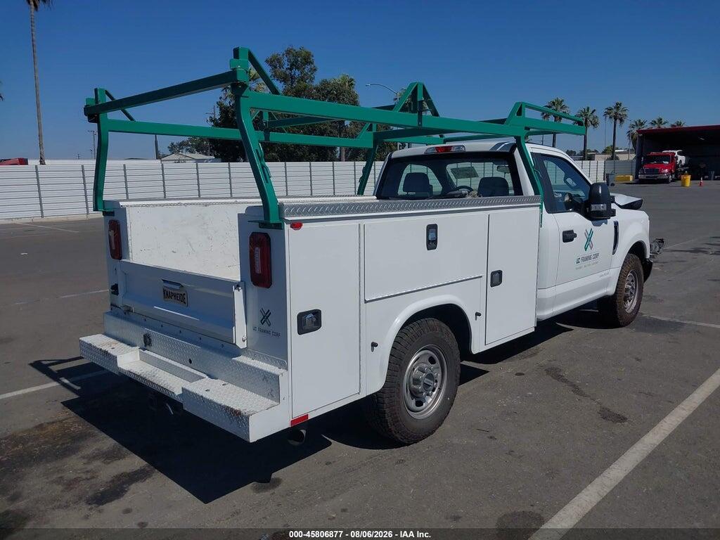 1FTBF2A62JEB11594 2018 FORD F-250 photo no. 4
