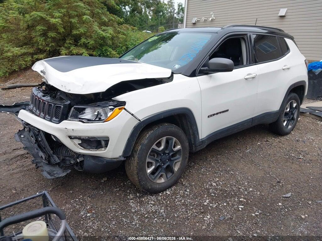 3C4NJDDB9JT343416 2018 JEEP COMPASS photo no. 2