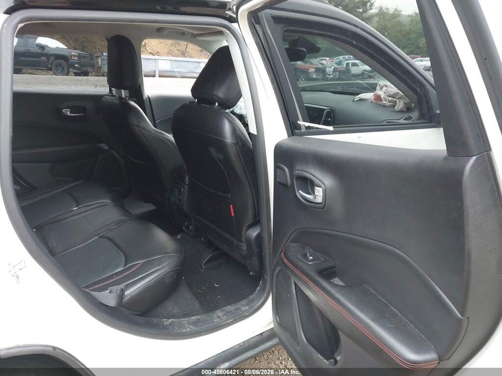 3C4NJDDB9JT343416 2018 JEEP COMPASS photo no. 8