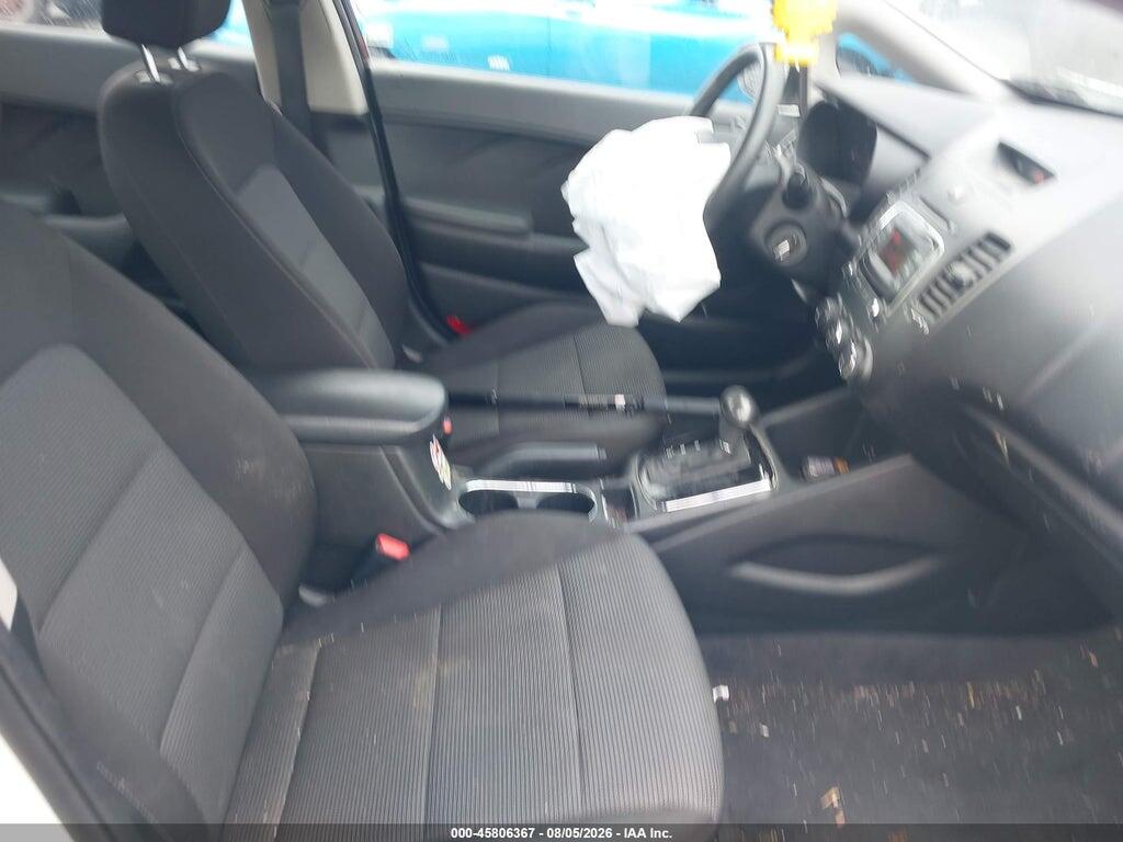 3KPFK4A73JE234505 2018 KIA FORTE photo no. 5