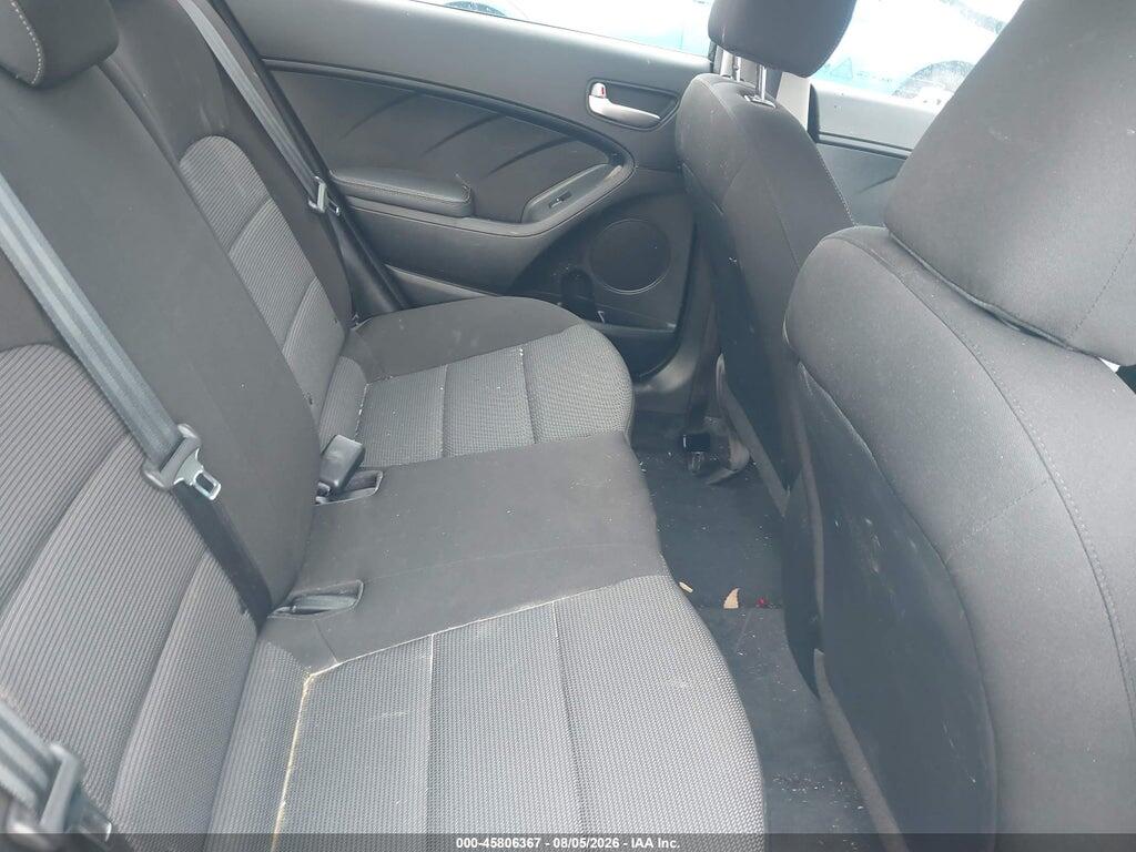 3KPFK4A73JE234505 2018 KIA FORTE photo no. 8