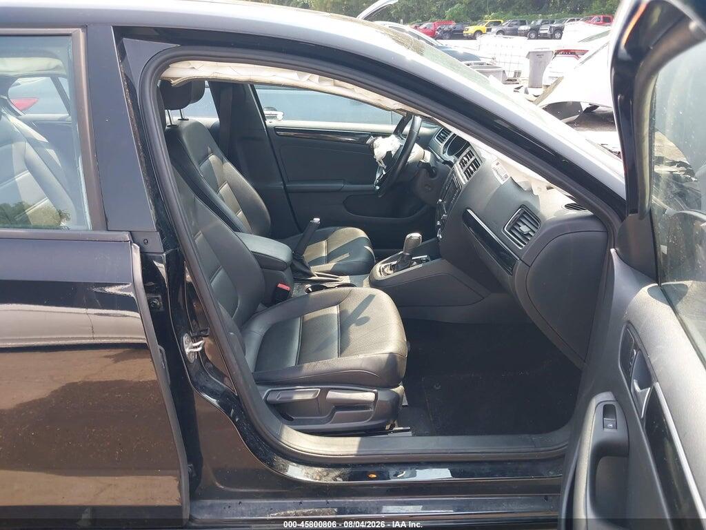 3VWD17AJ4JM230232 2018 VOLKSWAGEN JETTA photo no. 5