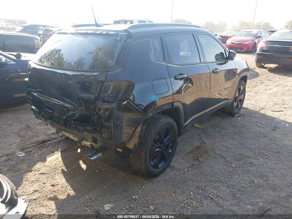 3C4NJDBB6JT325698 2018 JEEP COMPASS photo no. 4