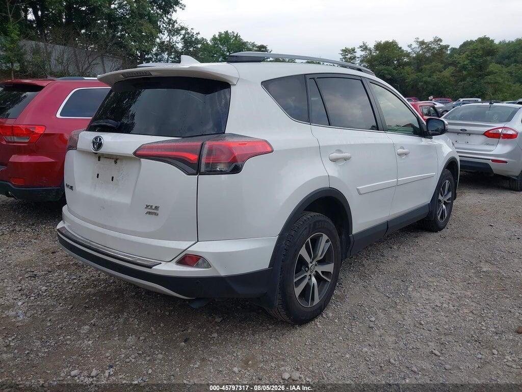 JTMRFREV7JD232555 2018 TOYOTA RAV4 photo no. 4