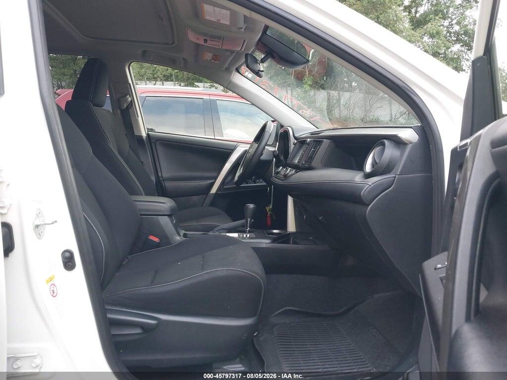 JTMRFREV7JD232555 2018 TOYOTA RAV4 photo no. 5