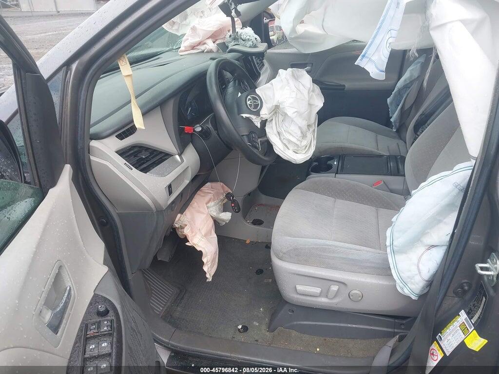 5TDKZ3DCXJS910113 2018 TOYOTA SIENNA photo no. 5