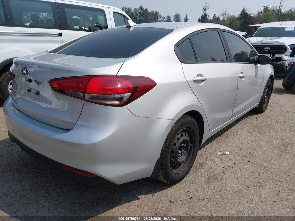 3KPFK4A70JE183769 2018 KIA FORTE photo no. 4