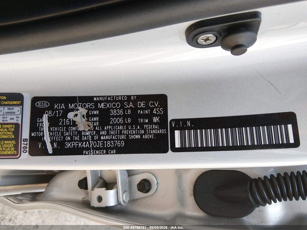 3KPFK4A70JE183769 2018 KIA FORTE photo no. 9