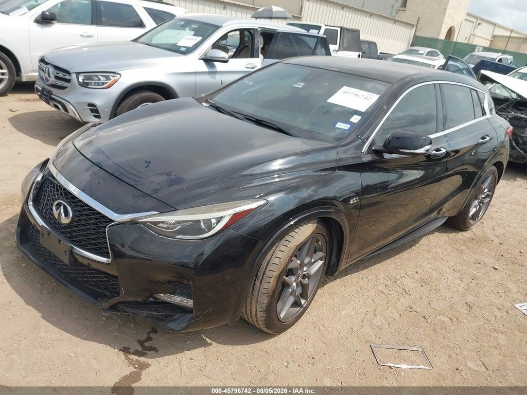 SJKCH5CP1JA044495 2018 INFINITI QX30 photo no. 2