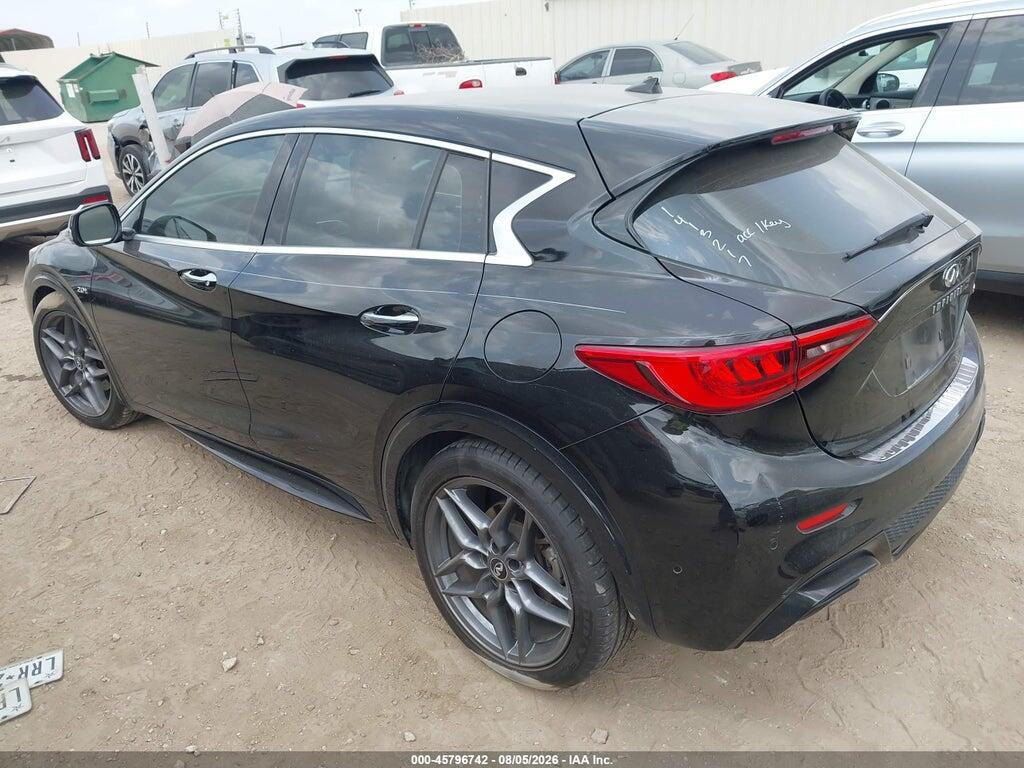 SJKCH5CP1JA044495 2018 INFINITI QX30 photo no. 3