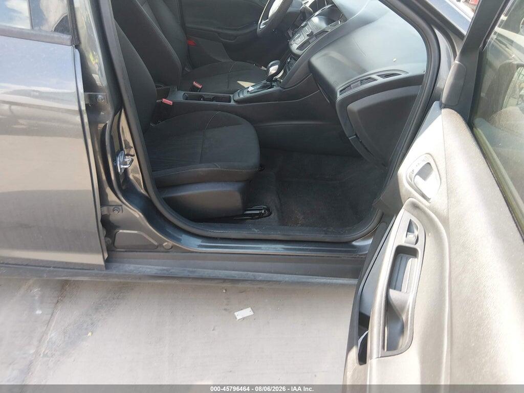 1FADP3E20JL240499 2018 FORD FOCUS photo no. 5