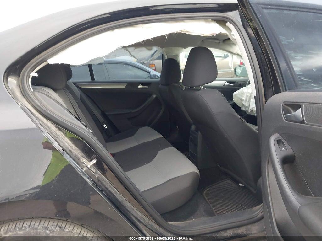 3VW2B7AJ3JM223213 2018 VOLKSWAGEN JETTA photo no. 8