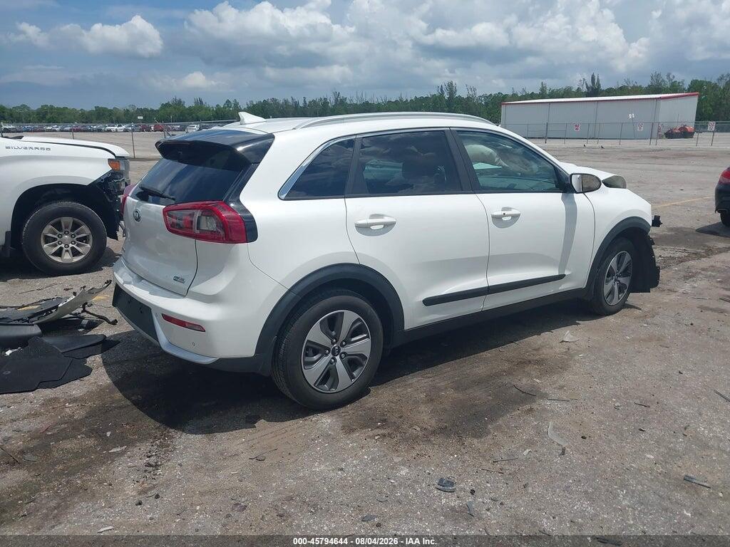 KNDCE3LC7J5111204 2018 KIA NIRO photo no. 4