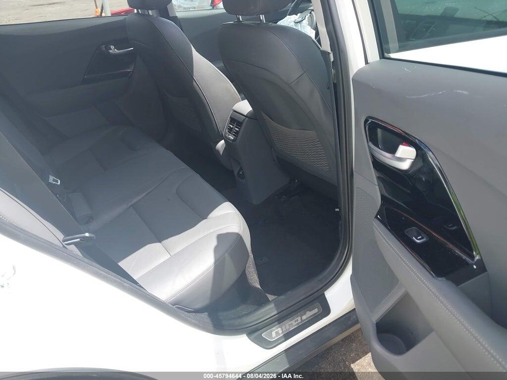 KNDCE3LC7J5111204 2018 KIA NIRO photo no. 8