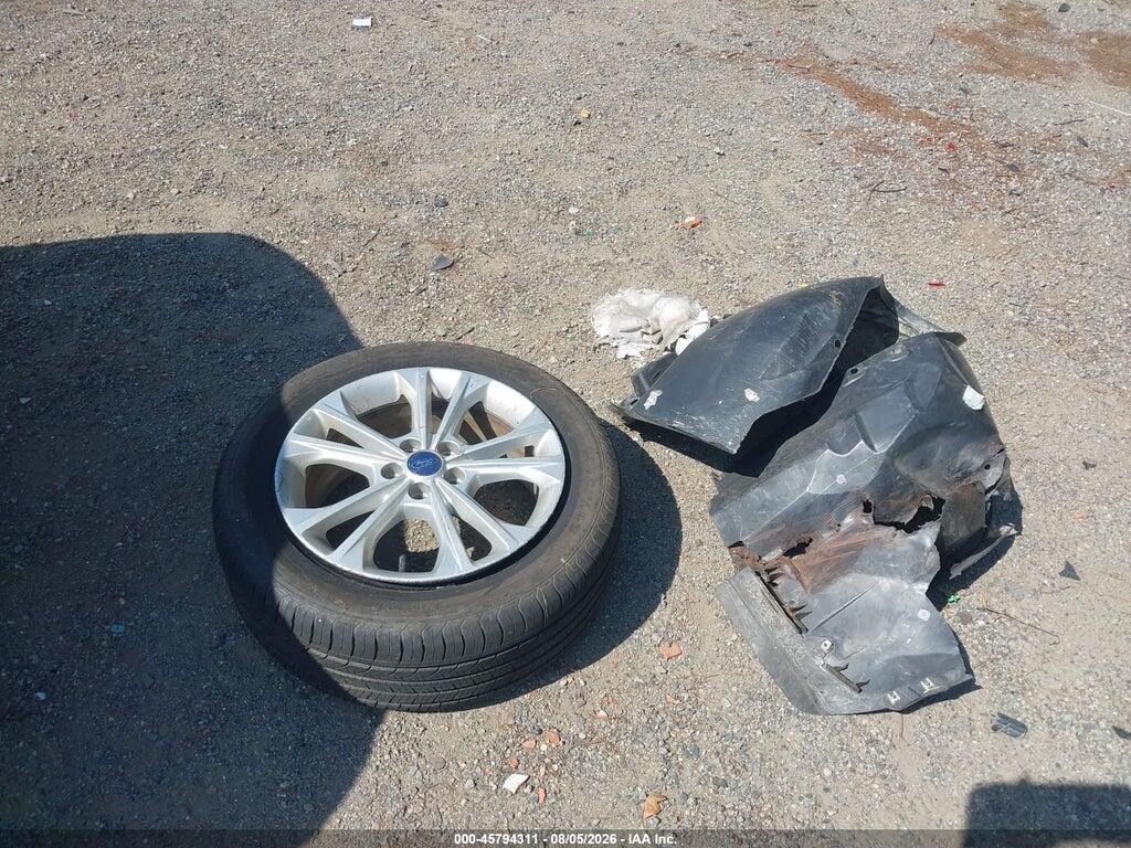1FMCU9HD5JUC72756 2018 FORD ESCAPE photo no. 12
