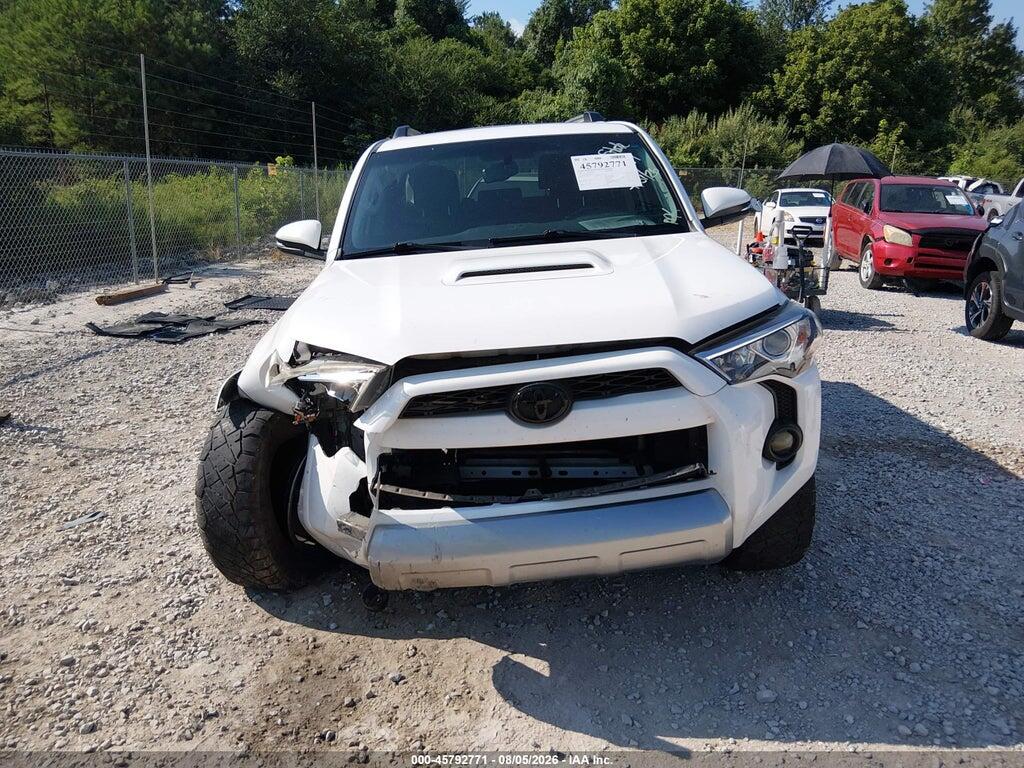 JTEBU5JR2J5533247 2018 TOYOTA 4RUNNER photo no. 6