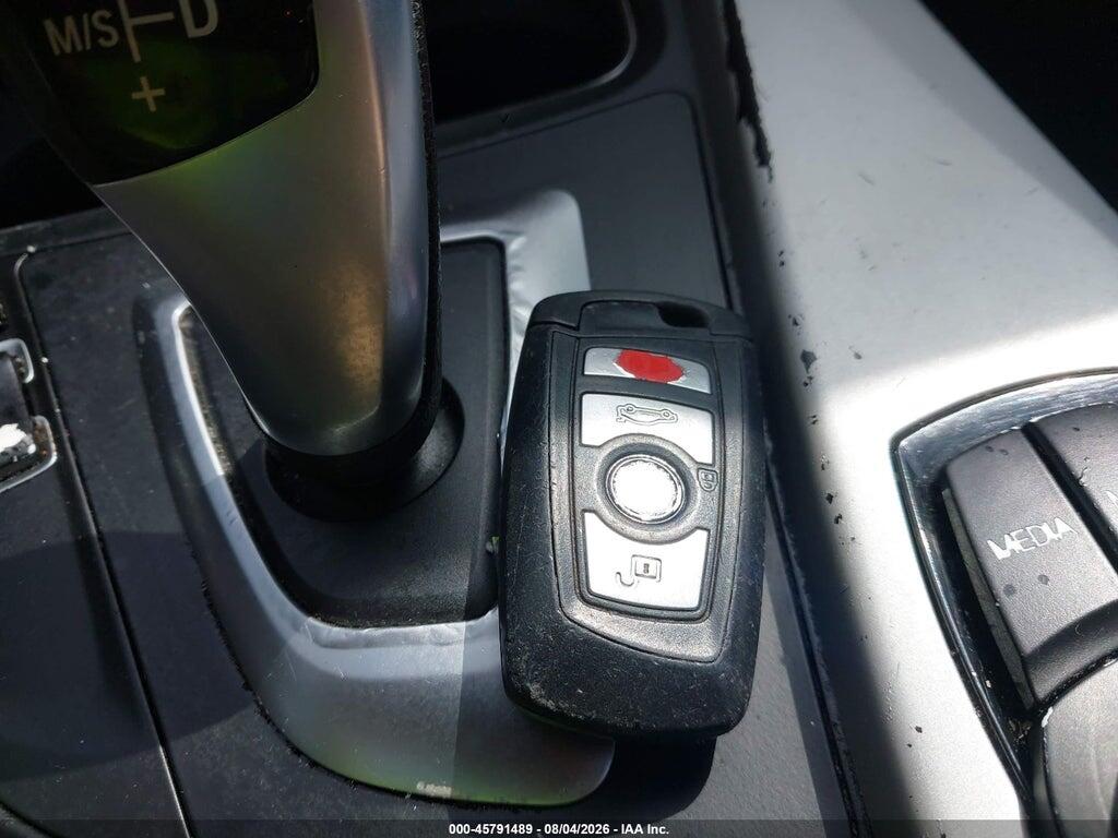 WBA8A9C51JAD27904 2018 BMW 320I photo no. 11