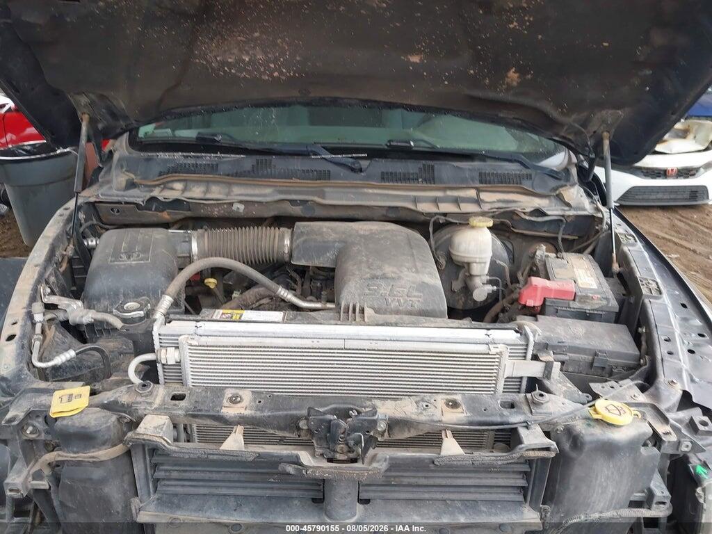 1C6RR7FG5JS345869 2018 RAM 1500 photo no. 10