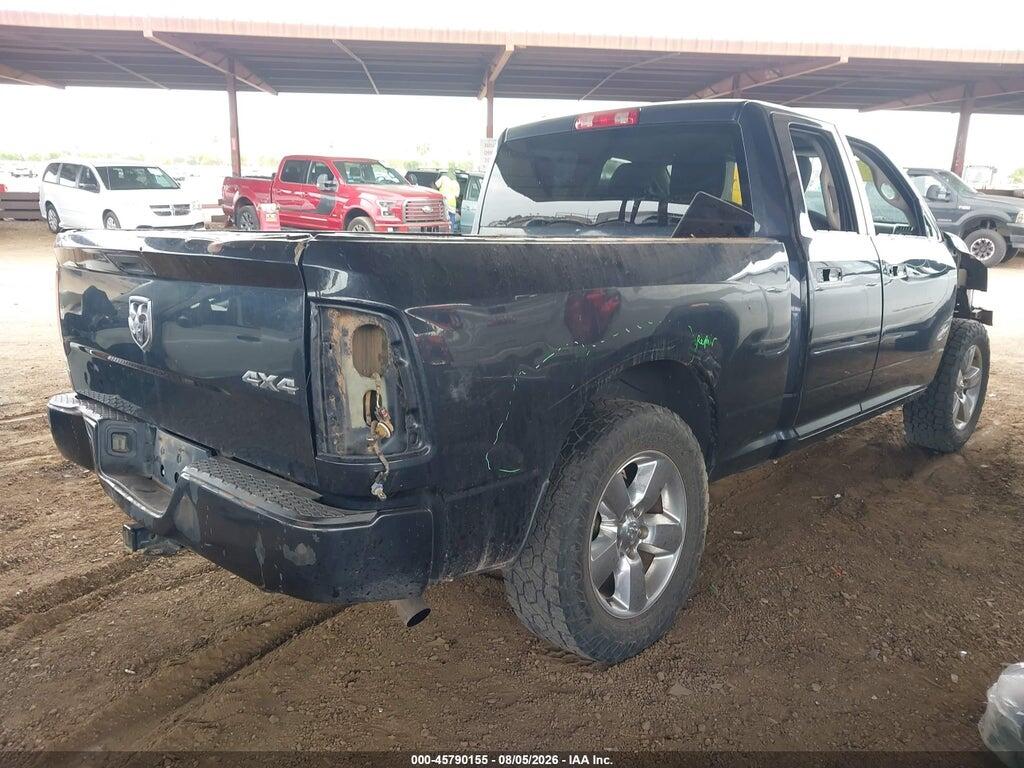 1C6RR7FG5JS345869 2018 RAM 1500 photo no. 4