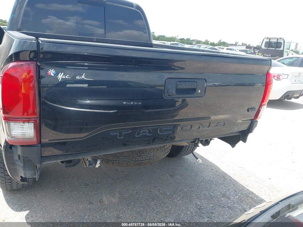 5TFAZ5CN4JX070639 2018 TOYOTA TACOMA photo no. 6