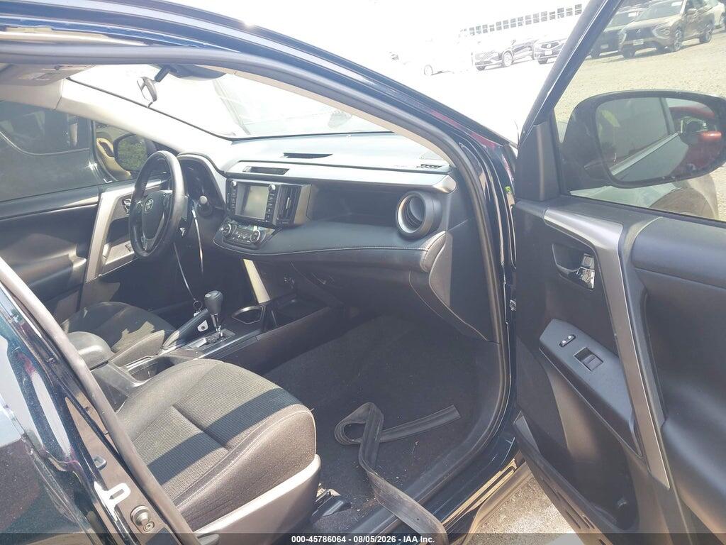 JTMRFREV1JD222622 2018 TOYOTA RAV4 photo no. 5