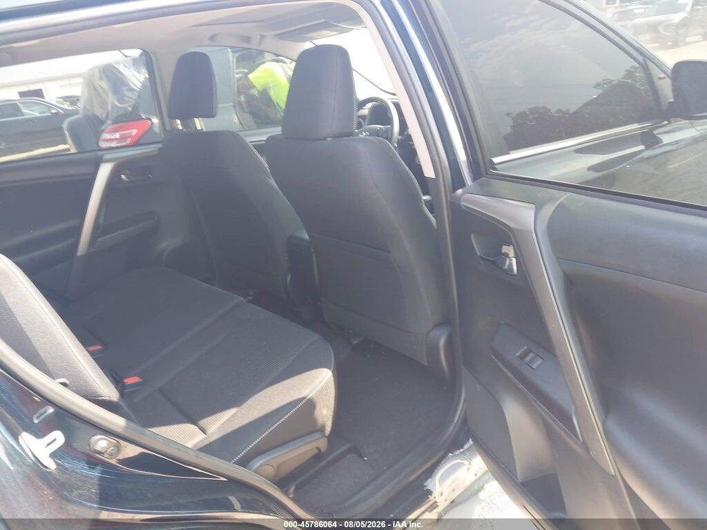 JTMRFREV1JD222622 2018 TOYOTA RAV4 photo no. 8