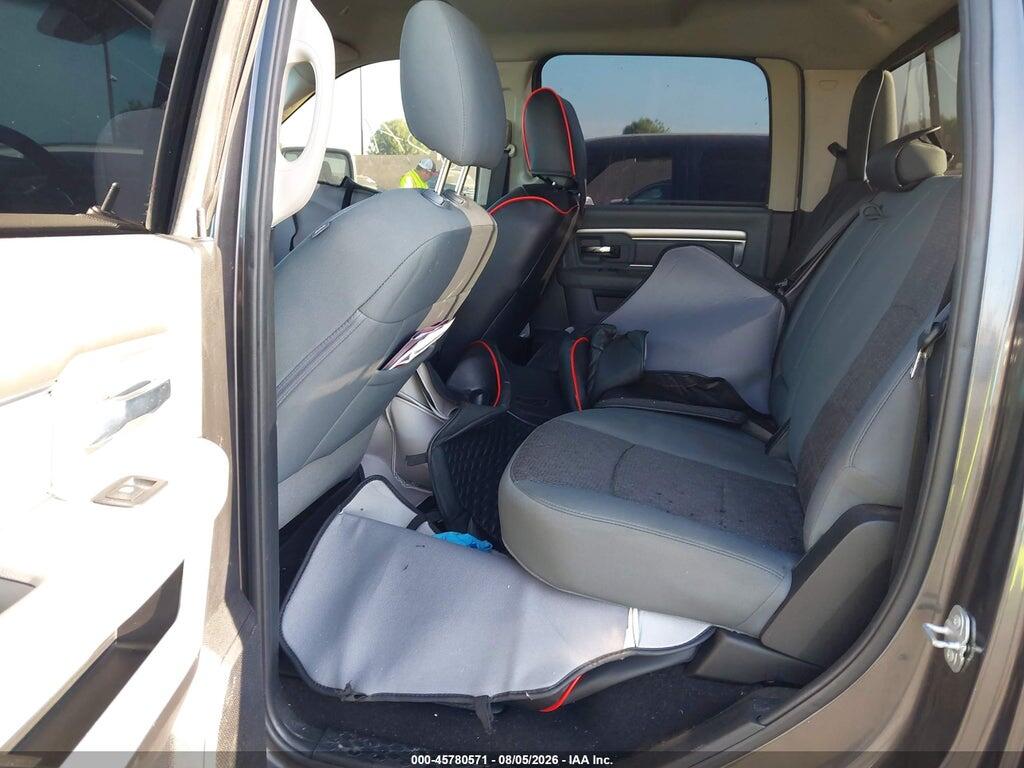 1C6RR7TT1JS157593 2018 RAM 1500 photo no. 8