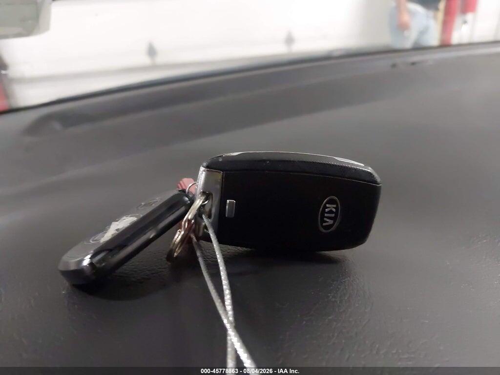 KNDMC5C14J6376192 2018 KIA SEDONA photo no. 11
