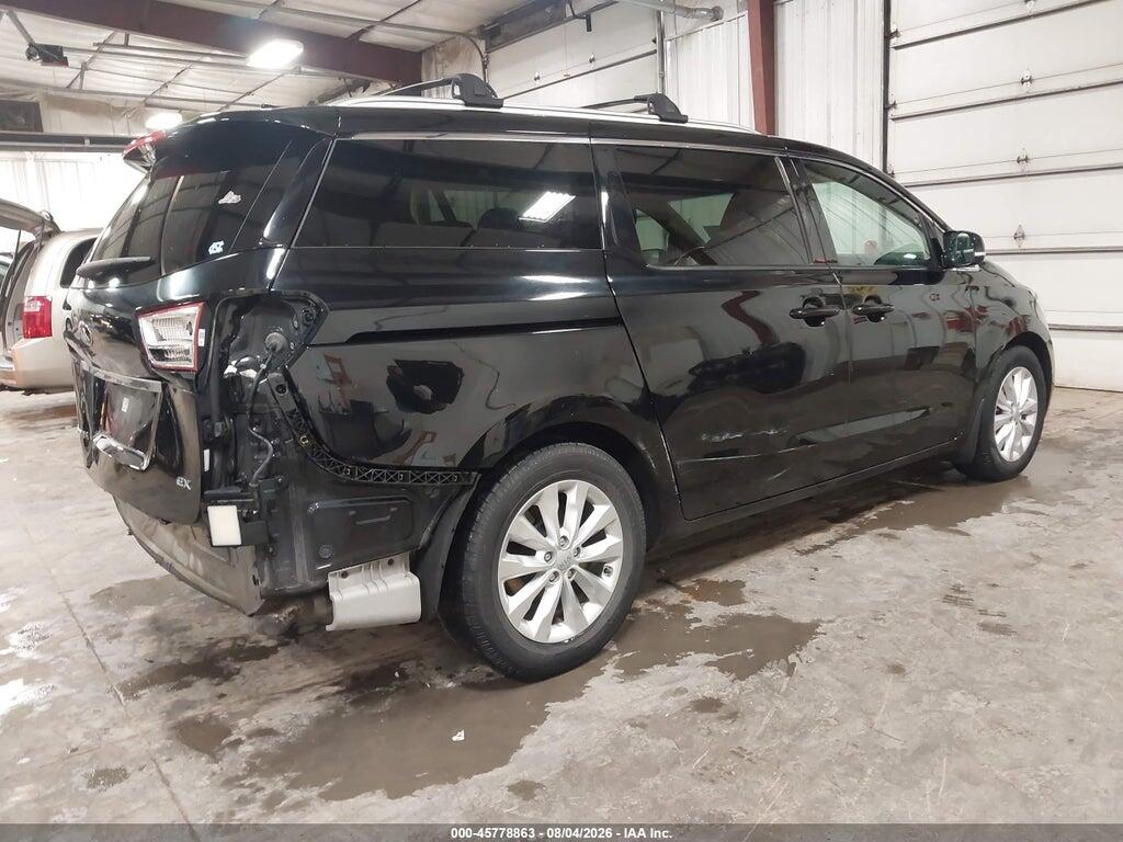 KNDMC5C14J6376192 2018 KIA SEDONA photo no. 4