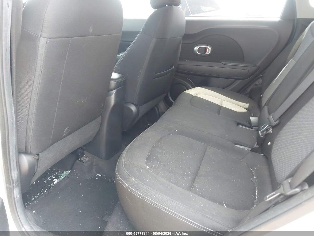 KNDJP3A56J7549786 2018 KIA SOUL photo no. 8