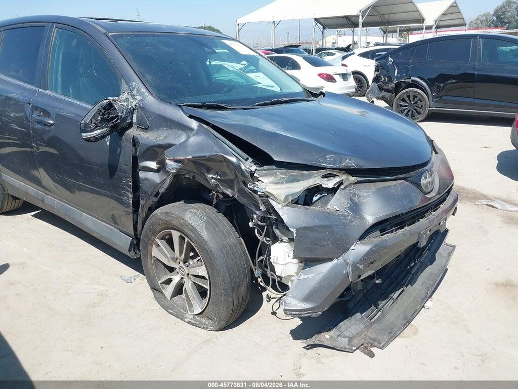 2T3RFREV9JW800923 2018 TOYOTA RAV4 photo no. 6