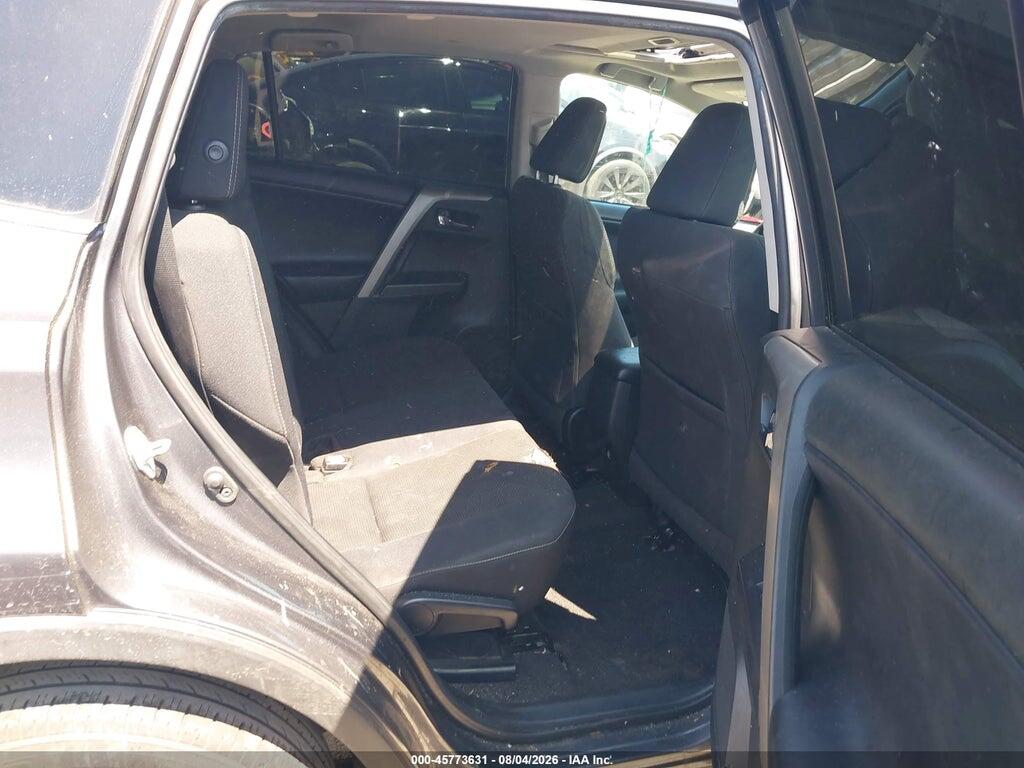 2T3RFREV9JW800923 2018 TOYOTA RAV4 photo no. 8
