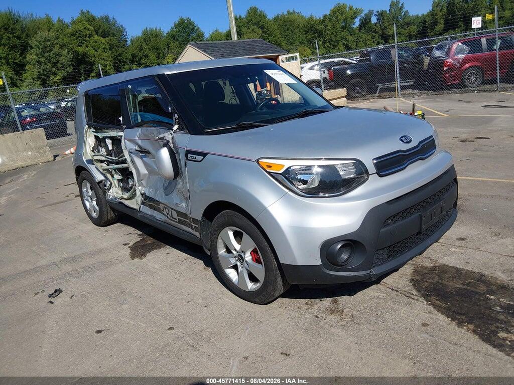 KNDJN2A25J7562986 2018 KIA SOUL photo no. 1