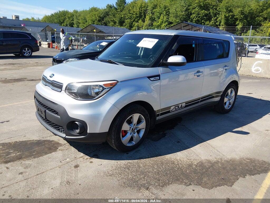 KNDJN2A25J7562986 2018 KIA SOUL photo no. 2
