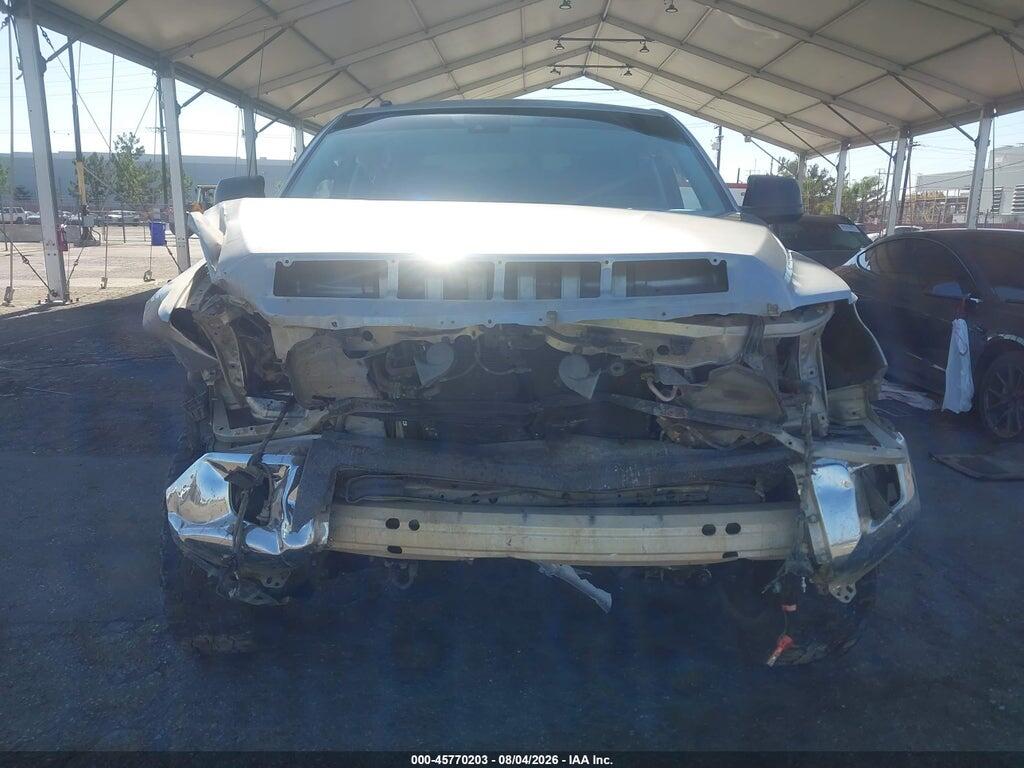 5TFEY5F12JX231261 2018 TOYOTA TUNDRA photo no. 12
