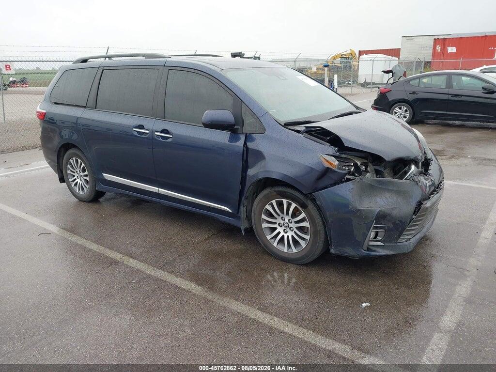 5TDYZ3DC4JS922574 2018 TOYOTA SIENNA photo no. 1