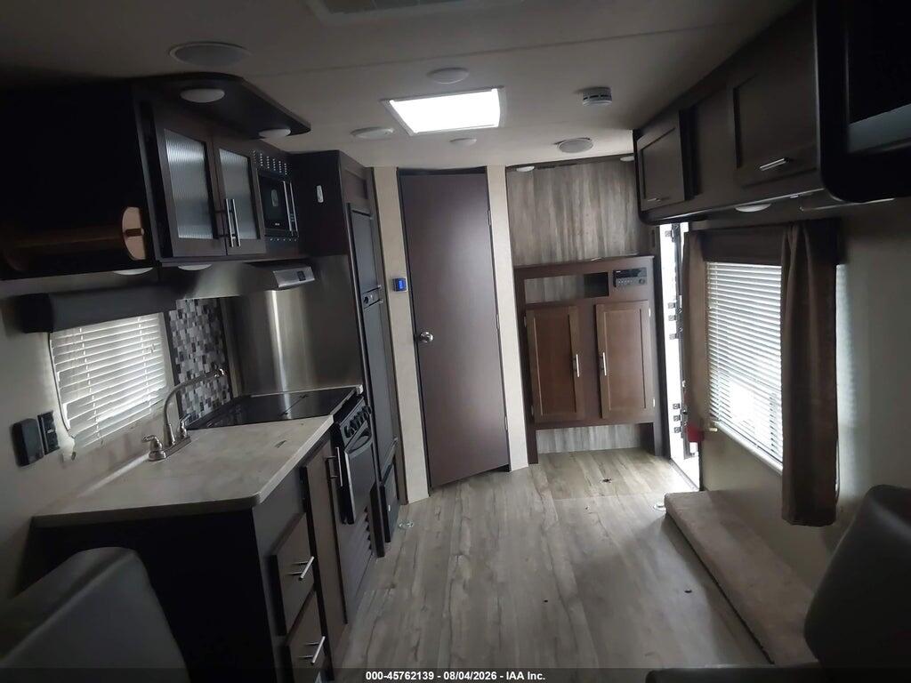 4X4TCKB24JK044646 2018 FOREST RIVER OTHER photo no. 8