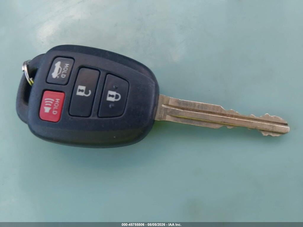 5YFBURHE6JP811178 2018 TOYOTA COROLLA photo no. 11