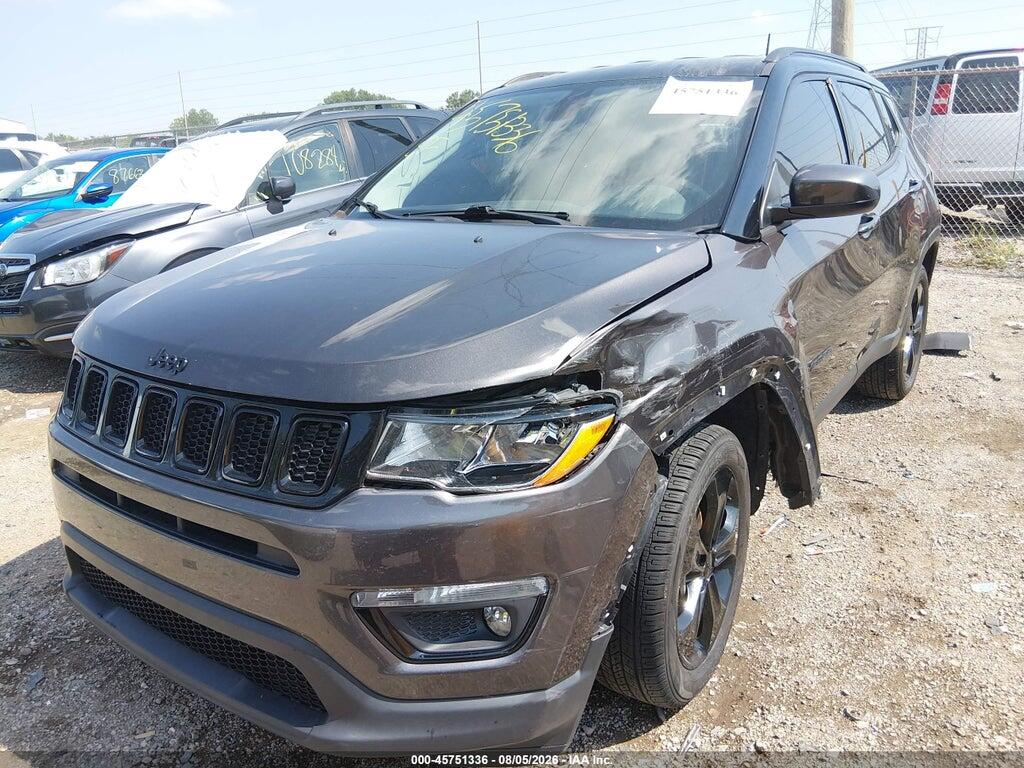 3C4NJCBB3JT358930 2018 JEEP COMPASS photo no. 2