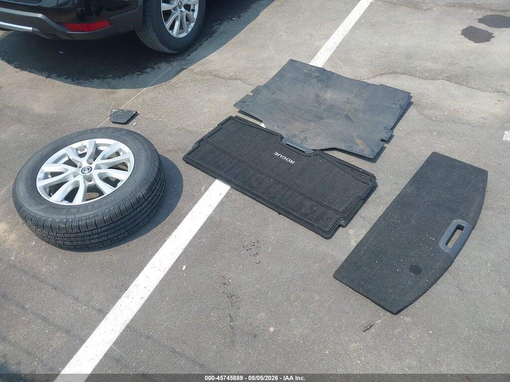 KNMAT2MT3JP588660 2018 NISSAN ROGUE photo no. 12